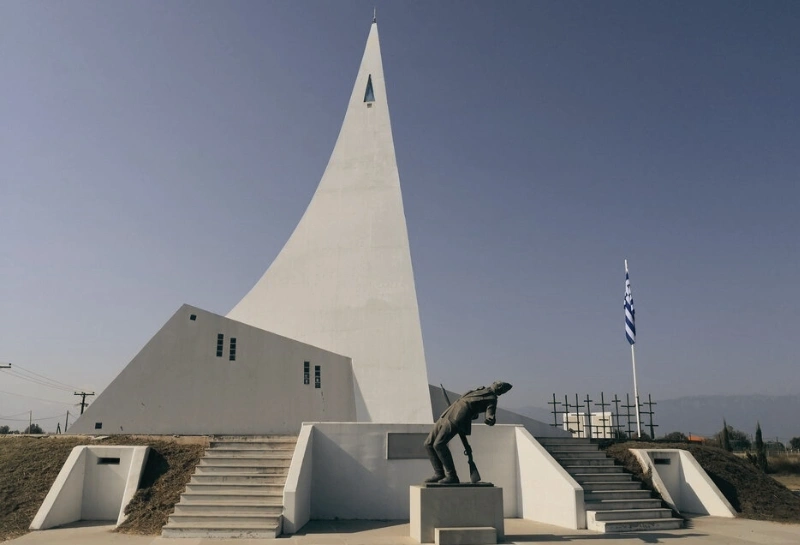 Μνημείο Πεσόντων Ύψωμα 731