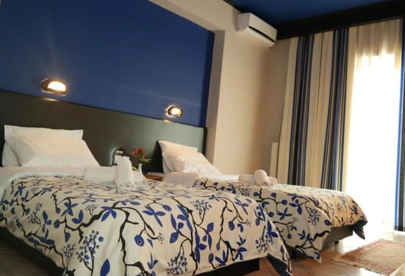 Alexiou Hotel