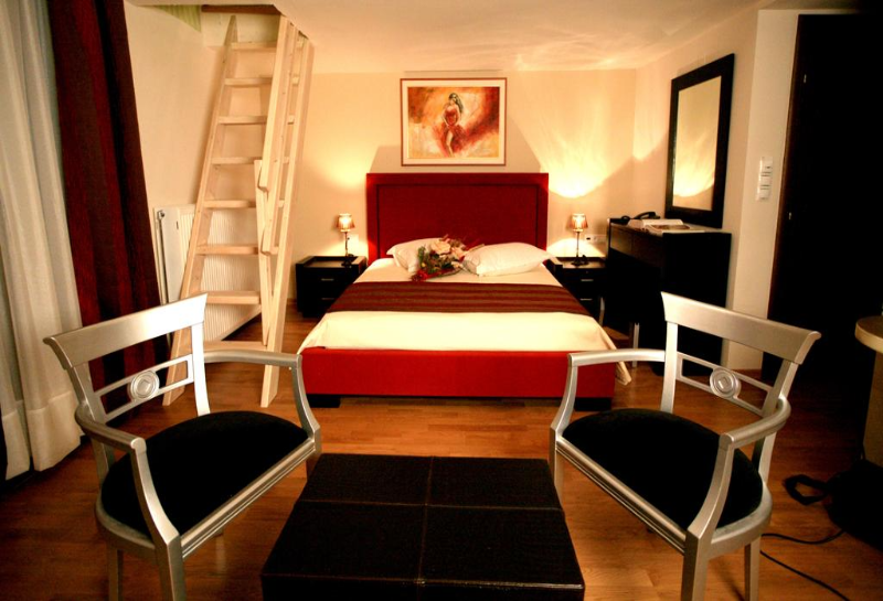 Epavlis Suites Hotel