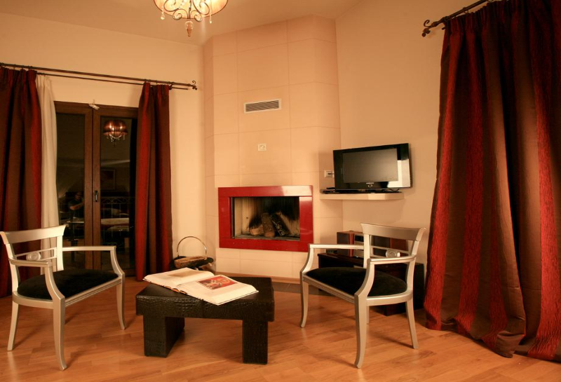 Epavlis Suites Hotel