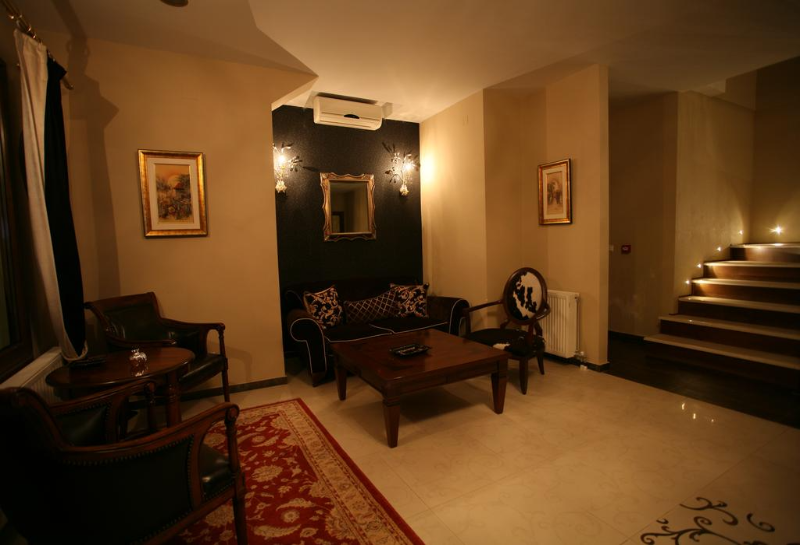 Epavlis Suites Hotel