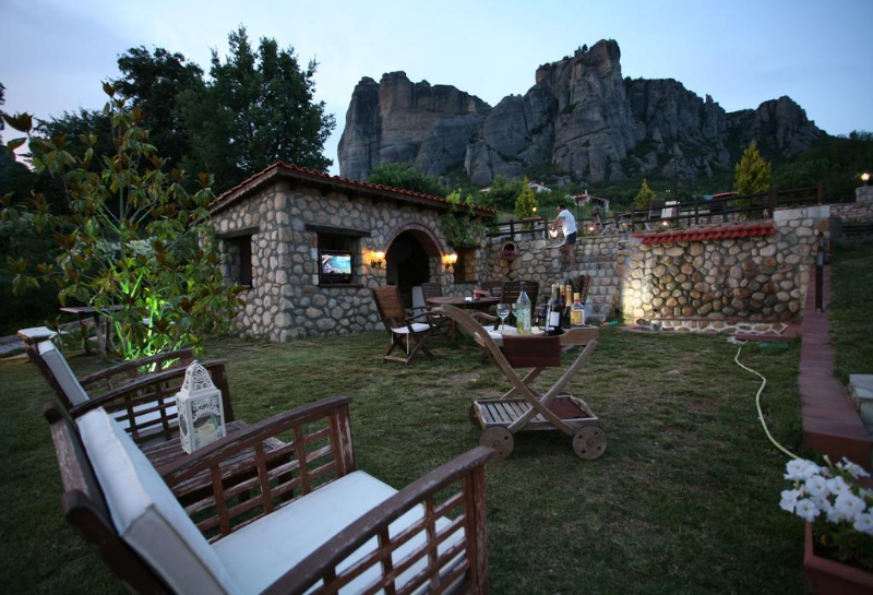 Epavlis Suites Hotel