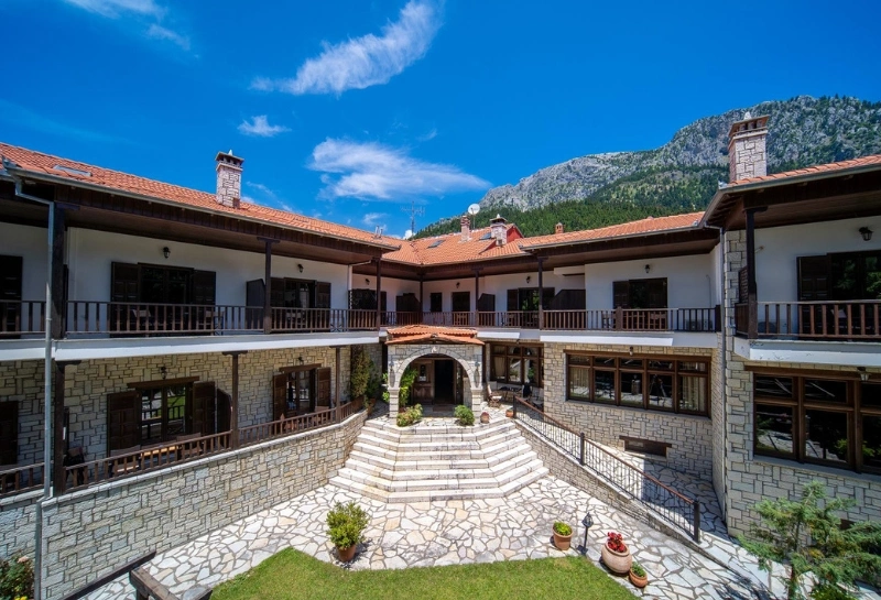 Giamandes Hotel