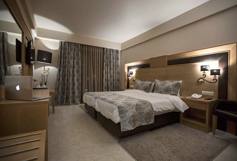 Grand Meteora Hotel