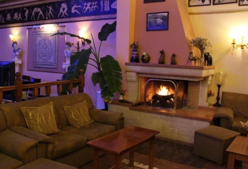 Hotel Kosta Famissi