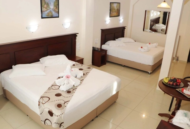 Hotel Kosta Famissi