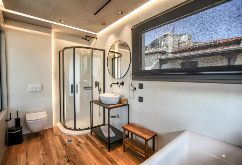 Meteora Heaven and Earth premium suites