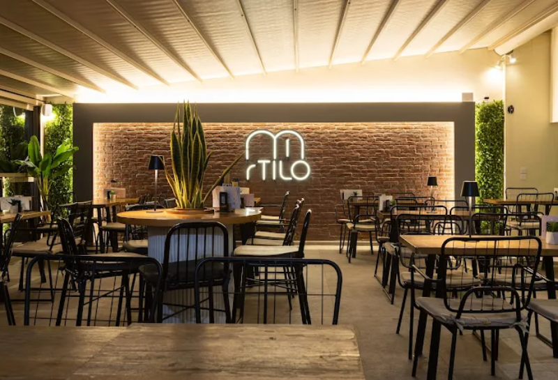 Mirtilo Coffee and Food