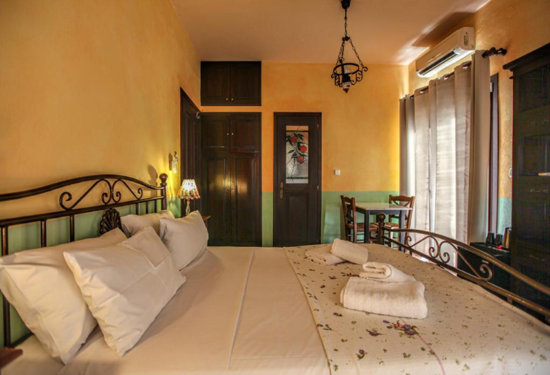 Mythos Guesthouse