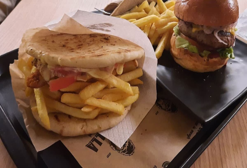 gorilla fast food trikala