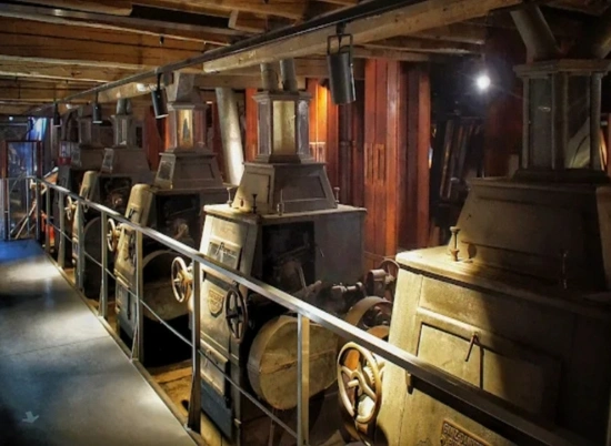 mylos_inside_landing